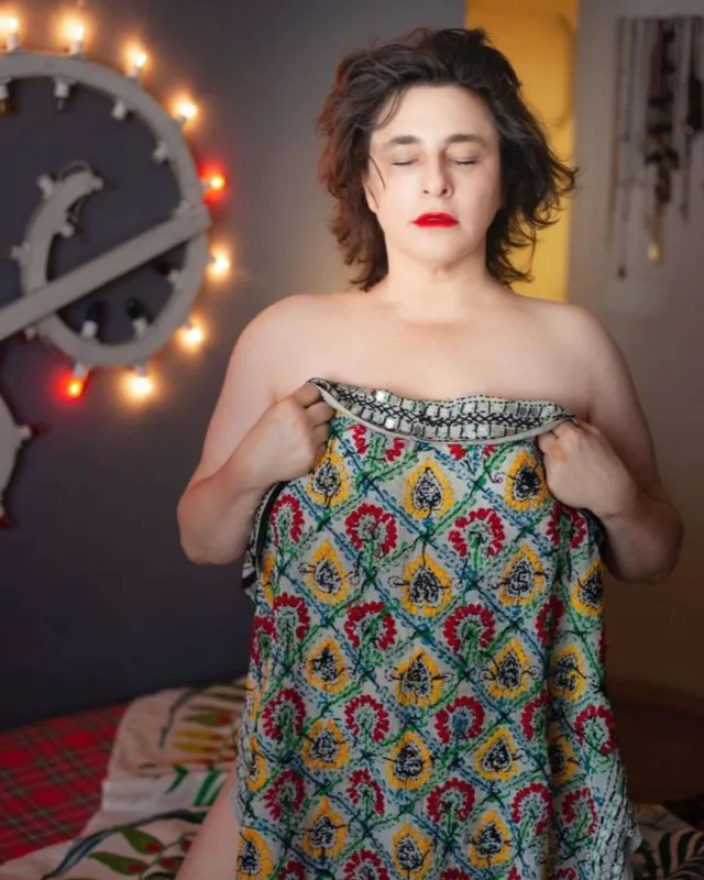 53 yaşlı aktrisanın bu fotoları gündəm oldu