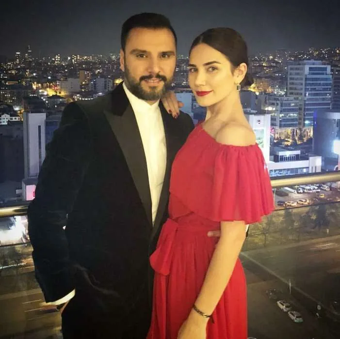 Alişandan xanımı və anası ilə bağlı suala cavab