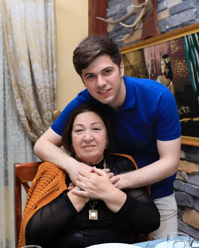 Mərhum Xalq artistinin qızı vəfat etdi