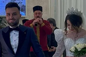 Elvinin toyundan ilk görüntülər