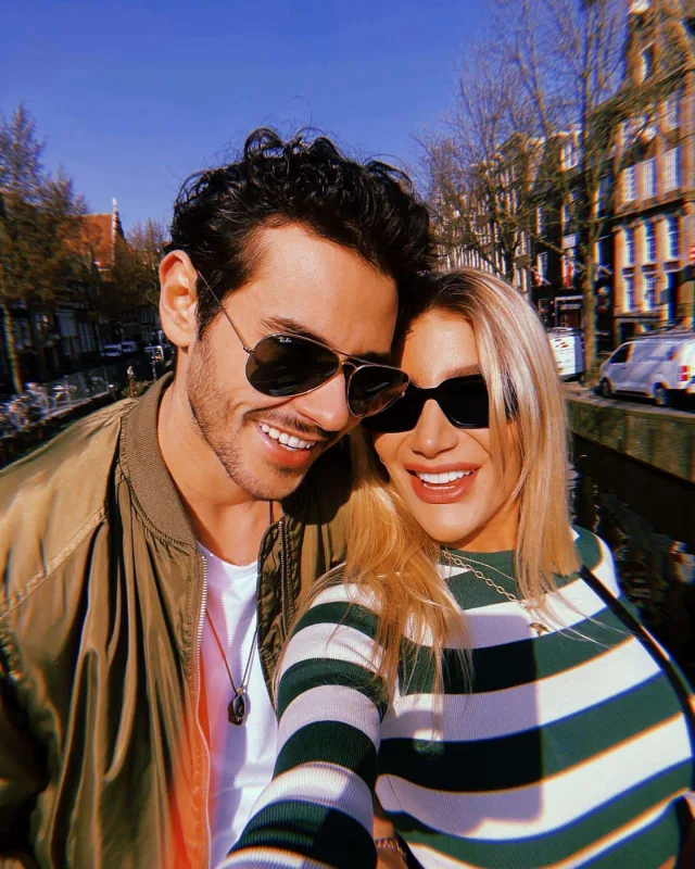 Dünən Amsterdamdaydılar, bu gün ayrıldılar