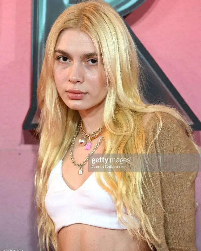 Aleyna məşhur aktyorla bir arada