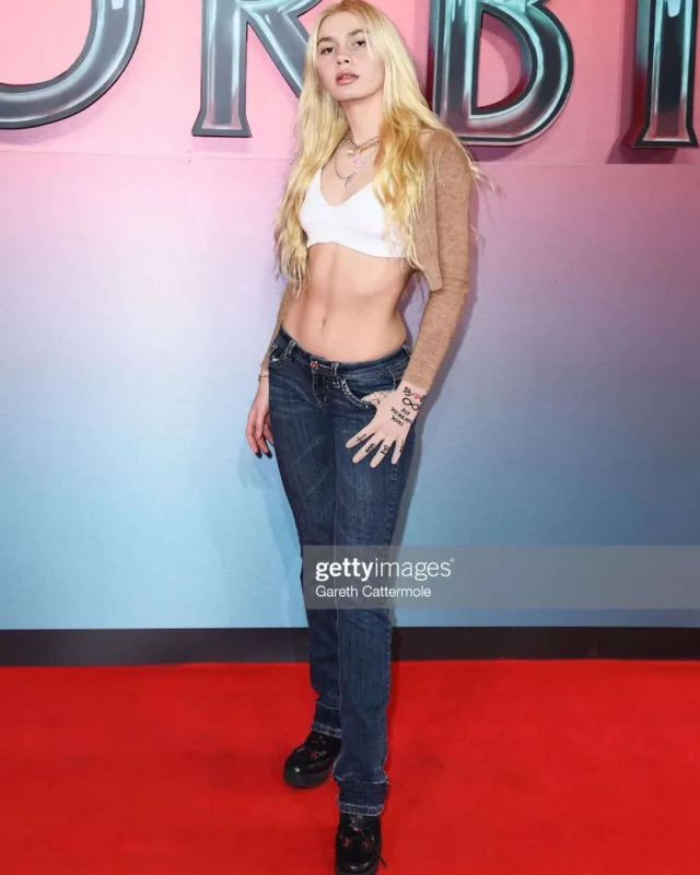 Aleyna məşhur aktyorla bir arada