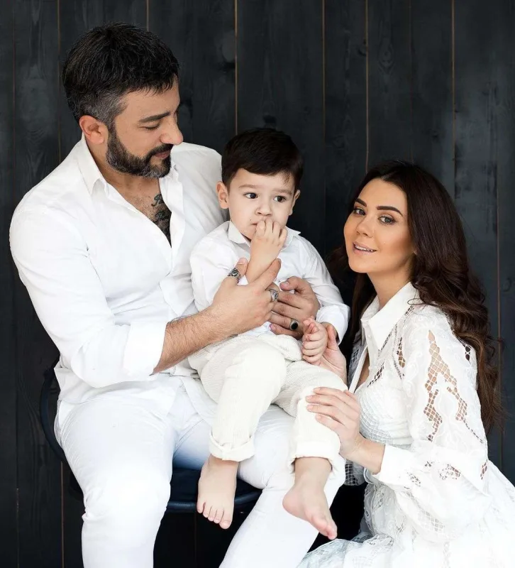 Oksana oğlu üçün 40 min tələb edir