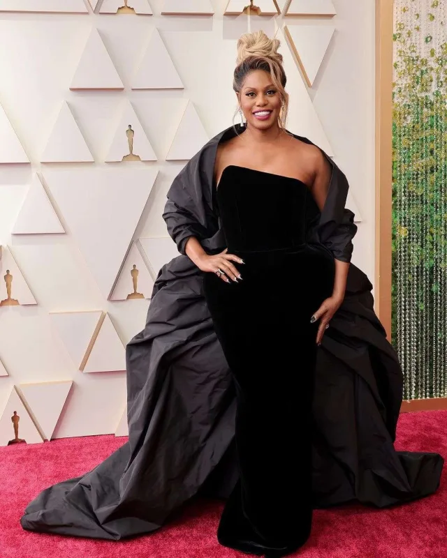 “Oskar”ın qırmızı xalçasında parıldadılar...