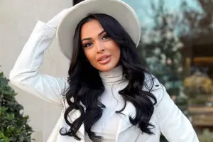 Raziyə 120 minlik maşın hədiyyə olundu