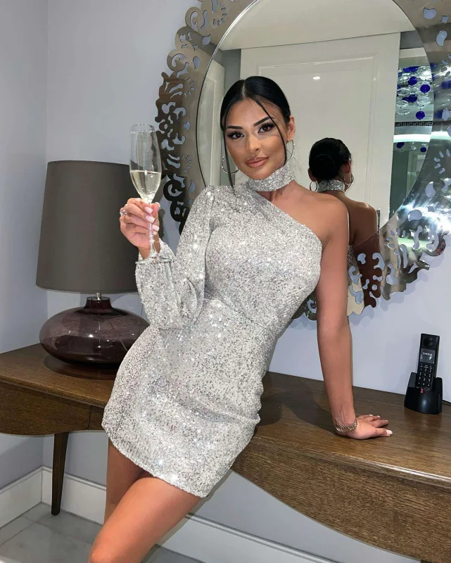 Raziyə 120 minlik maşın hədiyyə olundu