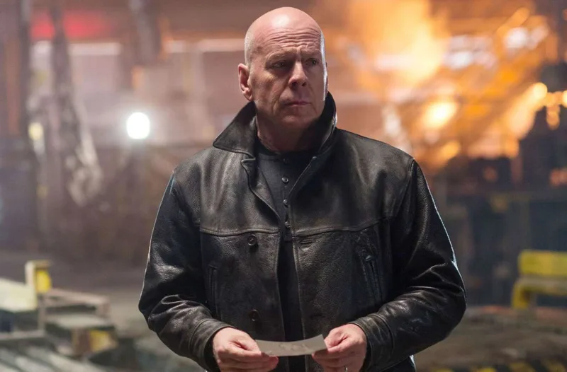 Brüs Uillis karyerasını bitirdi