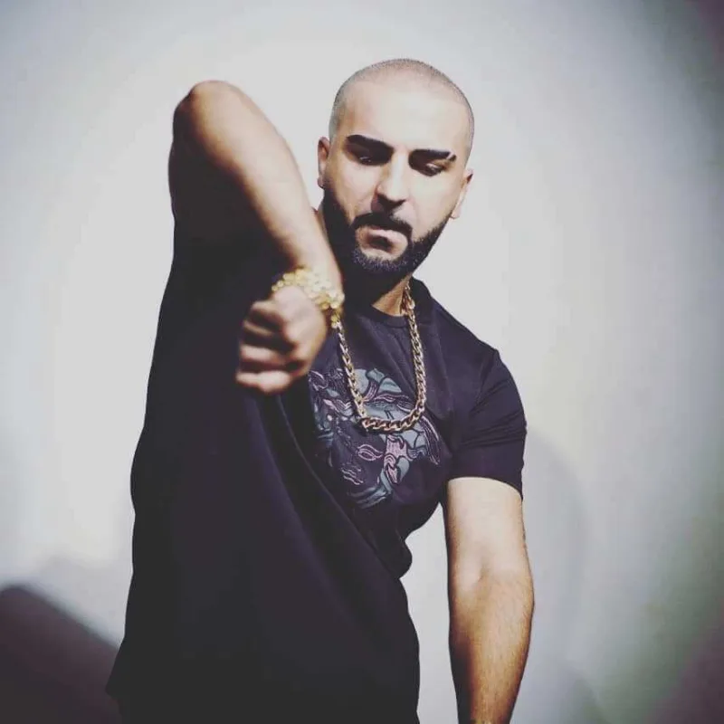 Paster Natavanla sevgili imiş...