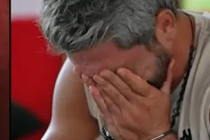 Pərviz “Survivor”da ağladı