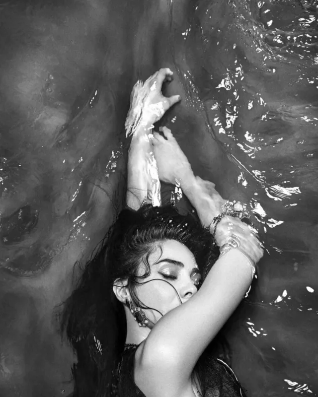 Nur Fettahoğlu vəkillə sevgilidir