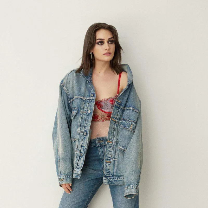 Esra Çağatayın serialından çıxarıldı