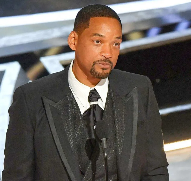 Uill Smit akademiyadan istefa verdi