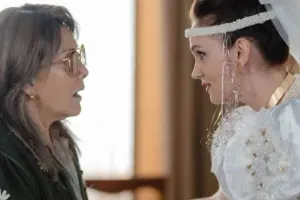 Farah 1 aya 40 milyon qazandı