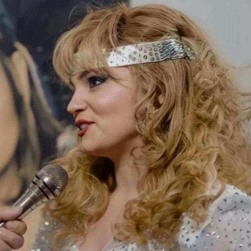 Farah 1 aya 40 milyon qazandı