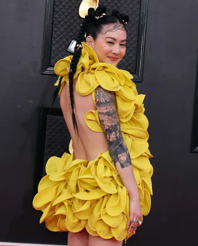 “Qremmi”nin qırmızı xalısında dəb yarışı