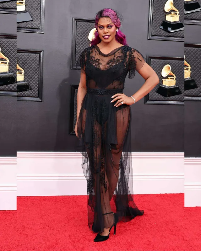 “Qremmi”nin qırmızı xalısında dəb yarışı