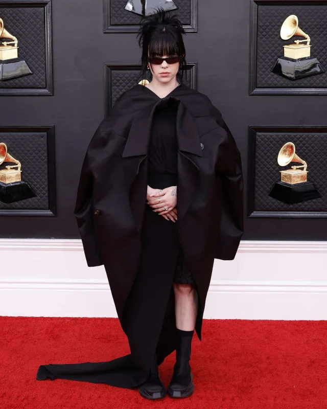 “Qremmi”nin qırmızı xalısında dəb yarışı