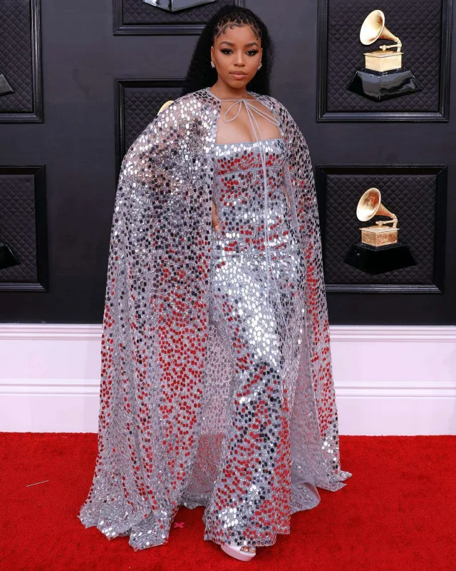 “Qremmi”nin qırmızı xalısında dəb yarışı