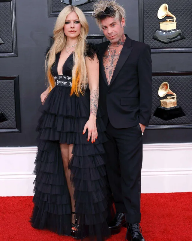 “Qremmi”nin qırmızı xalısında dəb yarışı