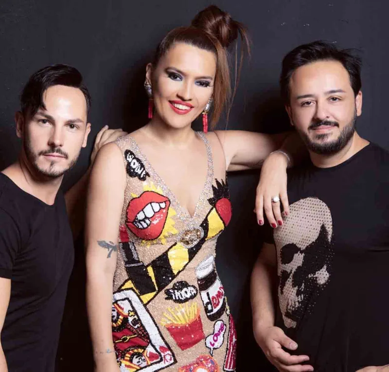 Röya Türkiyəyə getdi