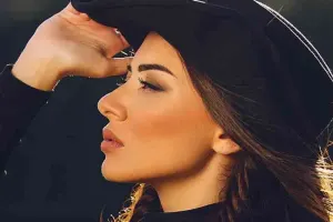 Ayseldən anasına qadağa!