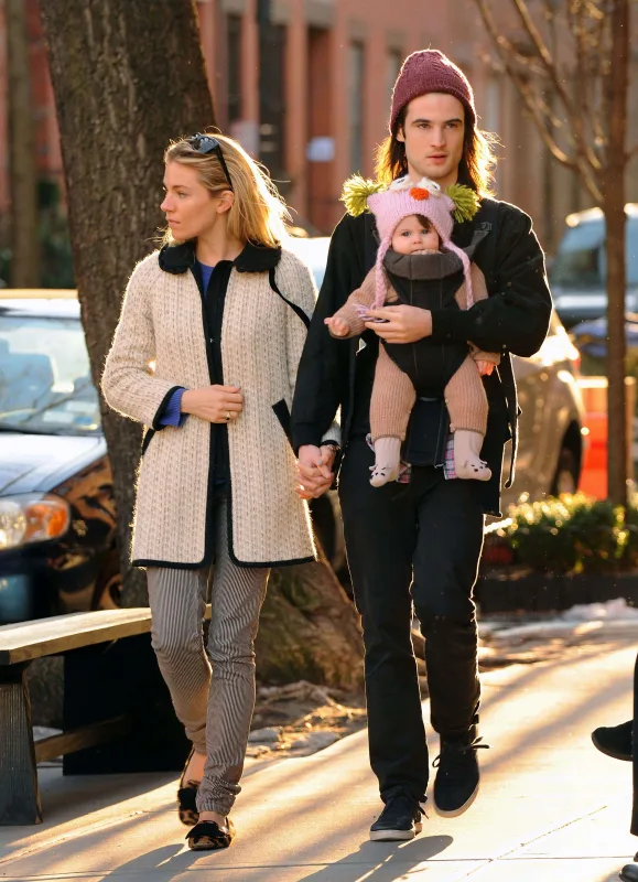 Yumurta hüceyrələrini dondurub...