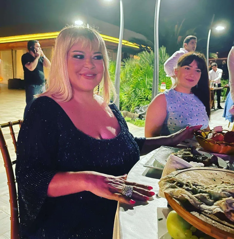 Mətanət mədəsini kiçiltdi