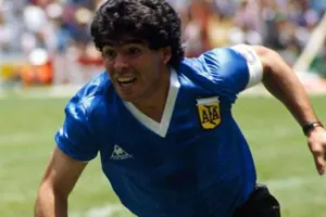 Maradonanın bu forması 10 milyona satılacaq