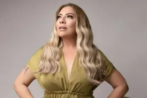 Yenə Gülşeni tənqid etdi