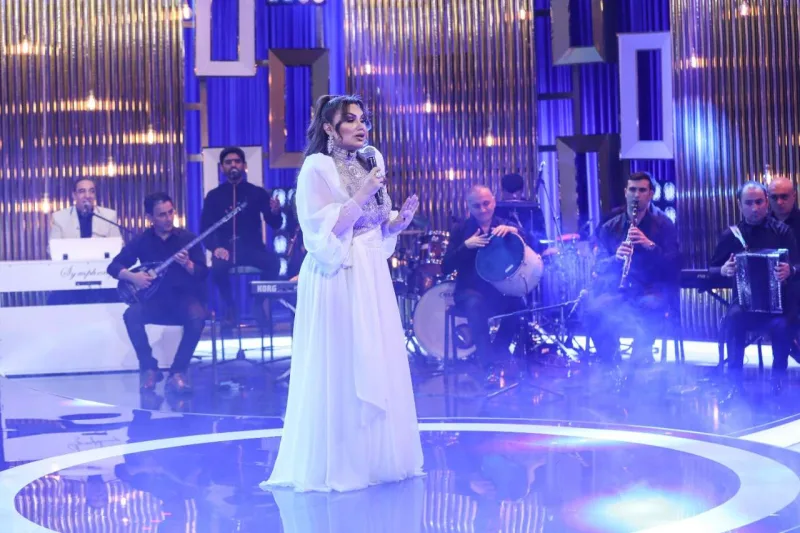 İlk efirində qızı Könülə sürpriz etdi