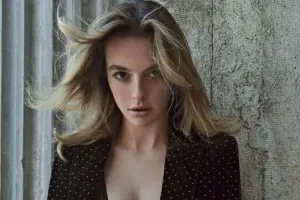 Sinif yoldaşı ilə sevgili oldu