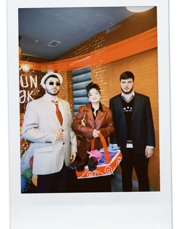 Blogerlərin “palatka” partisi!