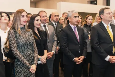 Leyla və Arzu Əliyevalar Berlində sərgidə - Fotolar