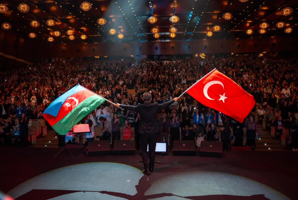 Ferhat Göçer Bakıda konsert verdi
