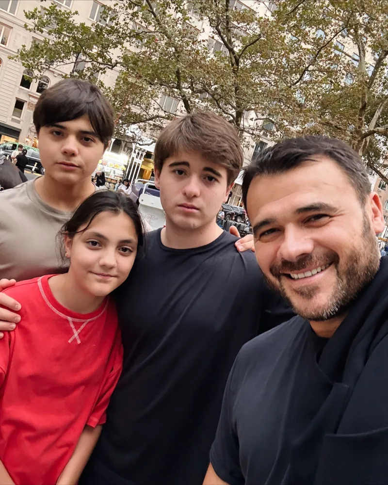 Emin Ağalarov atası və övladları ilə