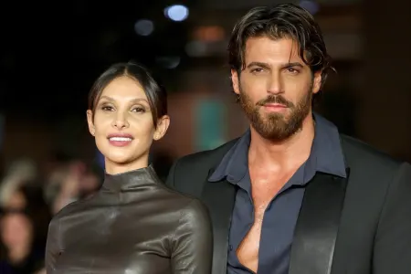 Can Yaman sevgilisi ilə əl-ələ…