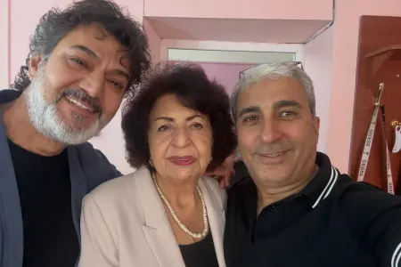 Bir araya gəldilər