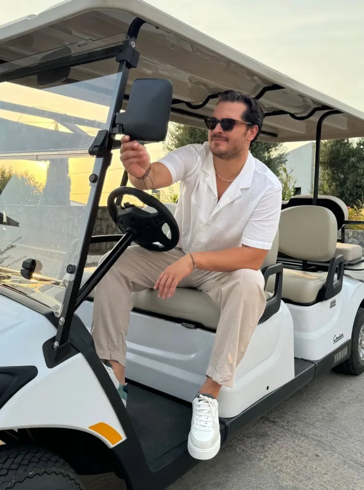 Çağatay Ulusoy yeni ev alıb