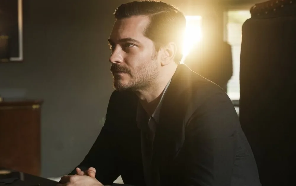 Çağatay Ulusoy yeni ev alıb