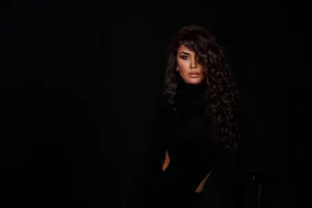“Çirkini öpməyiblər, özünü namuslu sayıb”