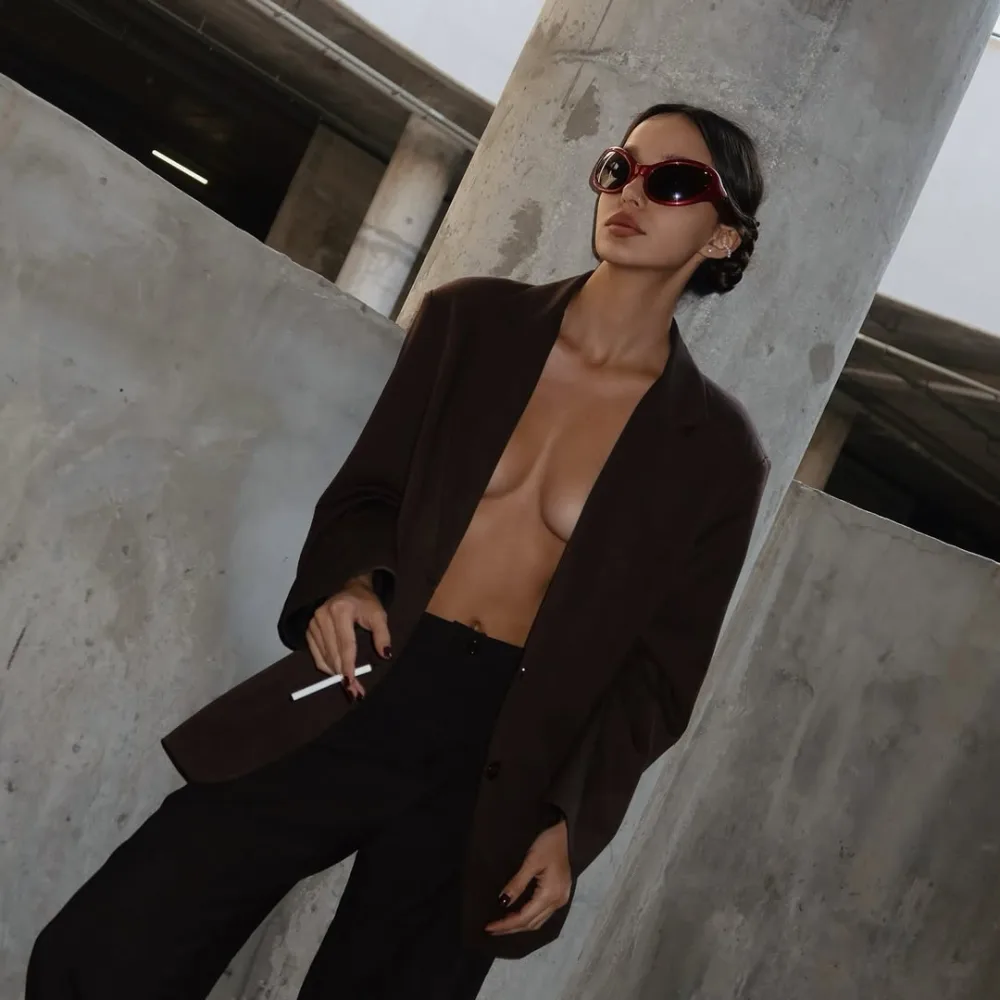 Səmra yenə iddialı  fotolar çəkdirdi