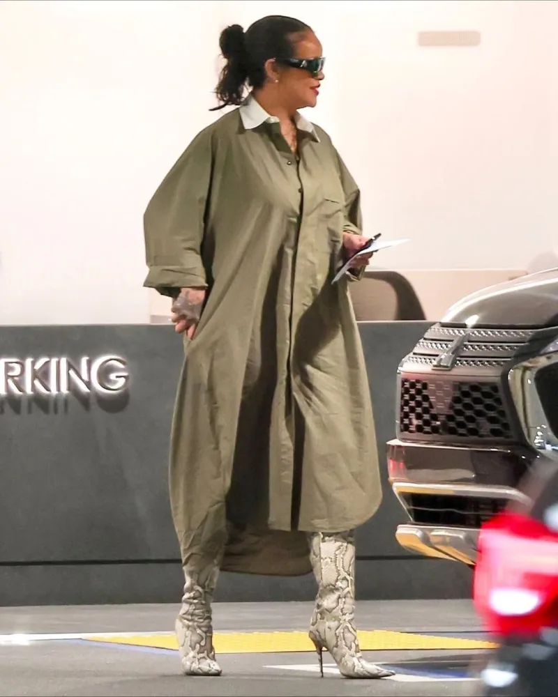 Rihanna uzun zaman sonra görüntüləndi