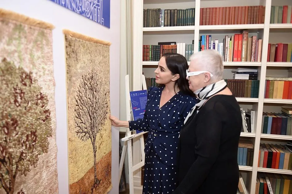 Leyla Əliyeva Yaradıcılıq Mərkəzində ağacı əkdi - Fotolar