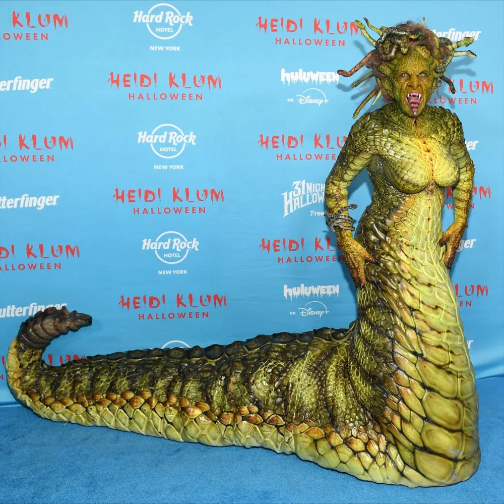 Ulduzların bir-birindən fərqli “Halloween” obrazları...