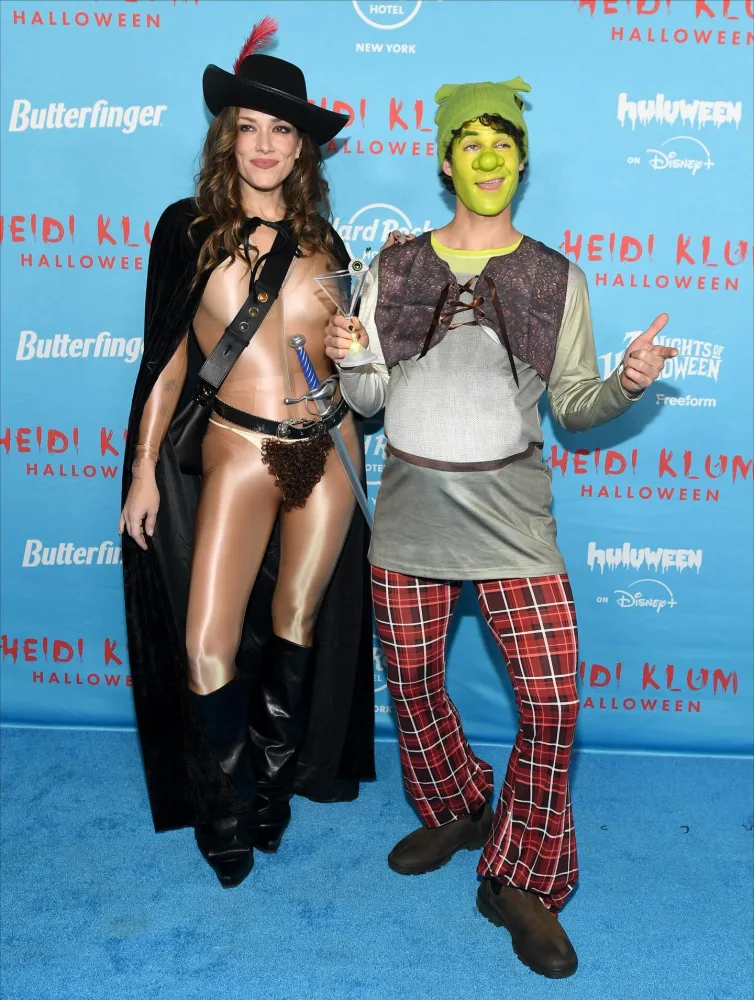 Ulduzların bir-birindən fərqli “Halloween” obrazları...