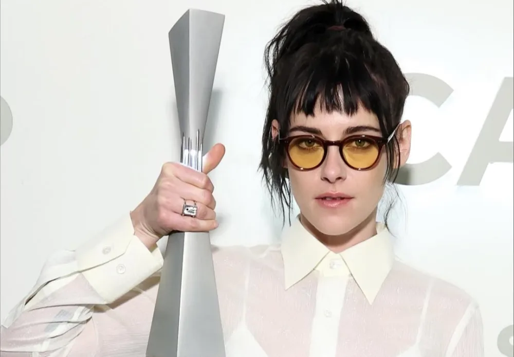 Kristen Stüart mükafat aldı