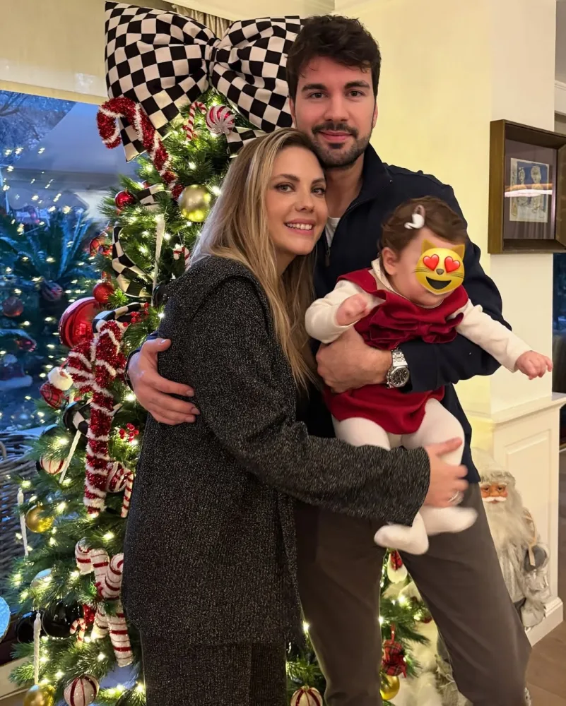 Eda Ece ailəsi ilə bağlı danışdı