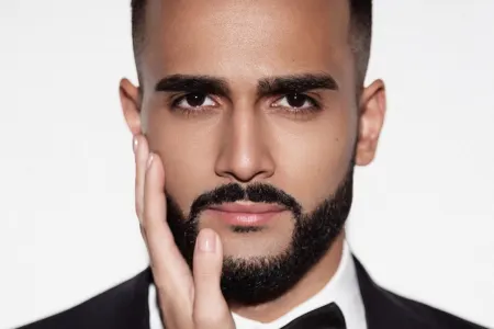 Rusiya Hüseyni axtarışa verib