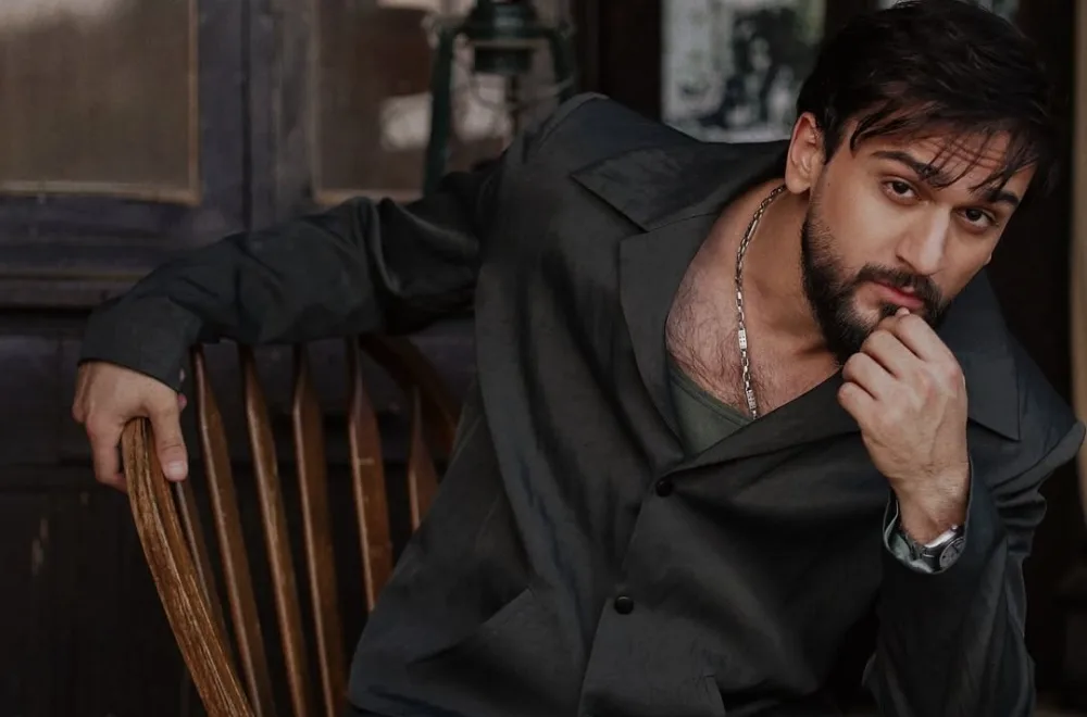 Coni  ilk dəfə xanımla görüntüləndi